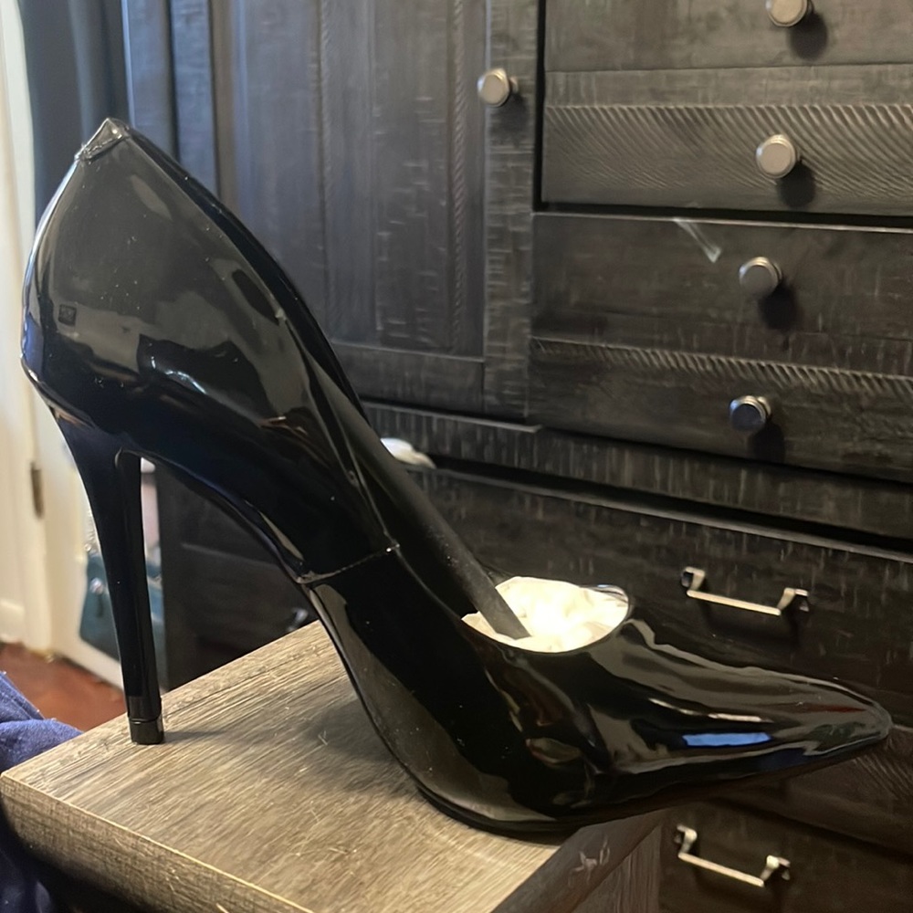 Steve Madden black klory patent